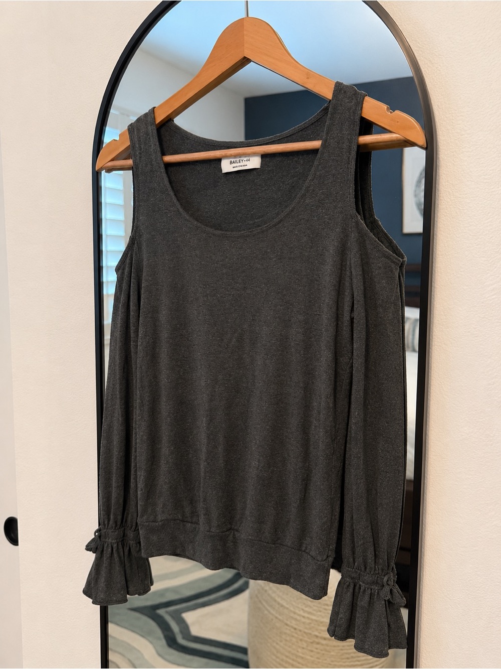 Bailey 44 Gray Cold-Shoulder Ruffle Cuff Sweater Tank